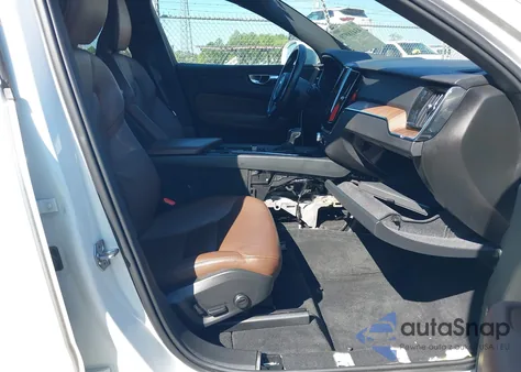 2021 Volvo Xc60 T5 Momentum из США, поврежденный, VIN YV4102DK6M1826232